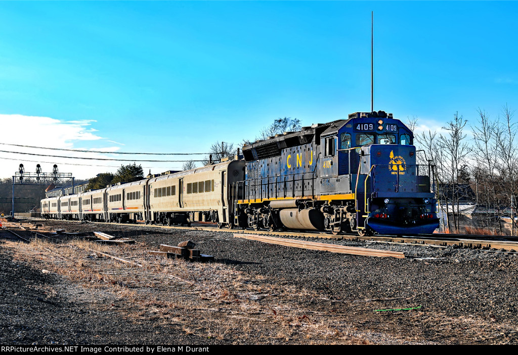 NJT 4109 on train 1147